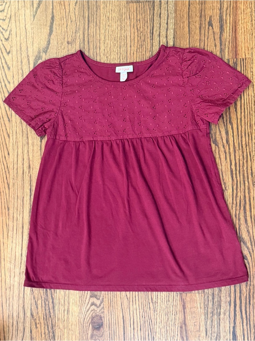 Cat & Jack Girls Eyelet Babydoll Top – Size L (10/12) – Burgundy